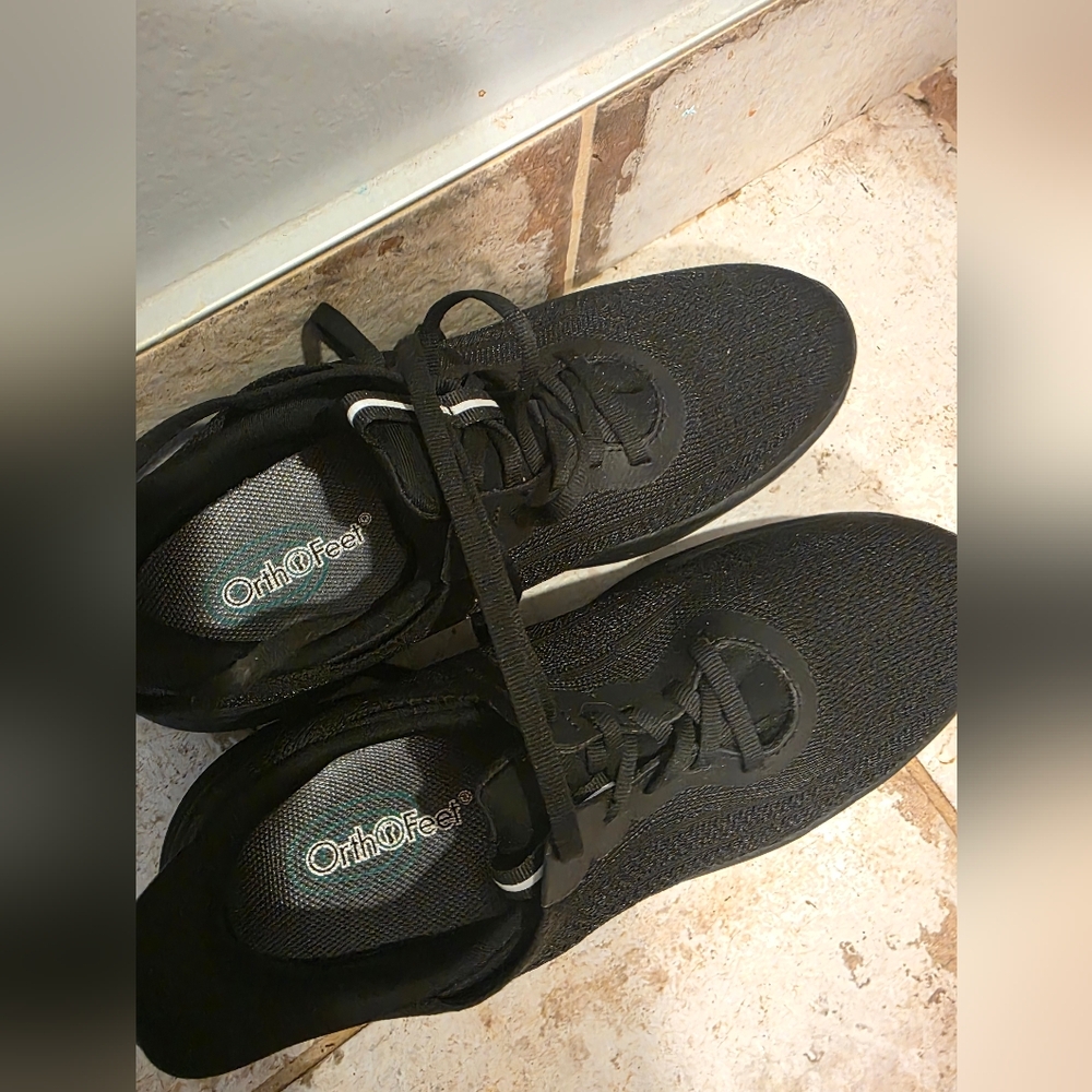 OrthoFeet Women's Athletic Walking Shoes - Black - Picture 1 of 6